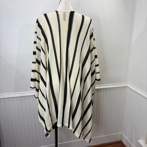 Torrid One Size Ruana Cardigan Sweater Ivory & Black Stripe Kimono Poncho Boho - Picture 3 of 12